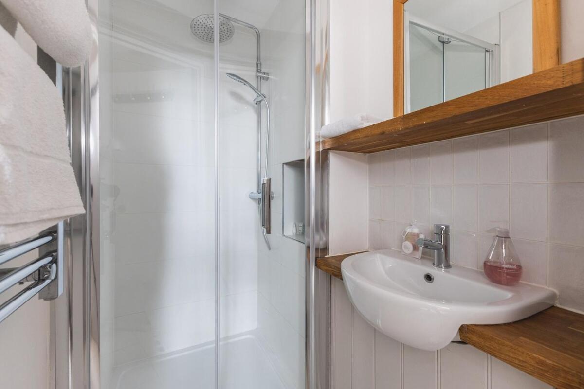 Appartamento Chic & Trendy 1-bed In Wimbledon Londra