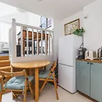 Chic & Trendy 1-Bed In Wimbledon